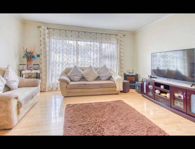 4 BEDROOM HOUSE FOR SALE IN RIDGEWAY